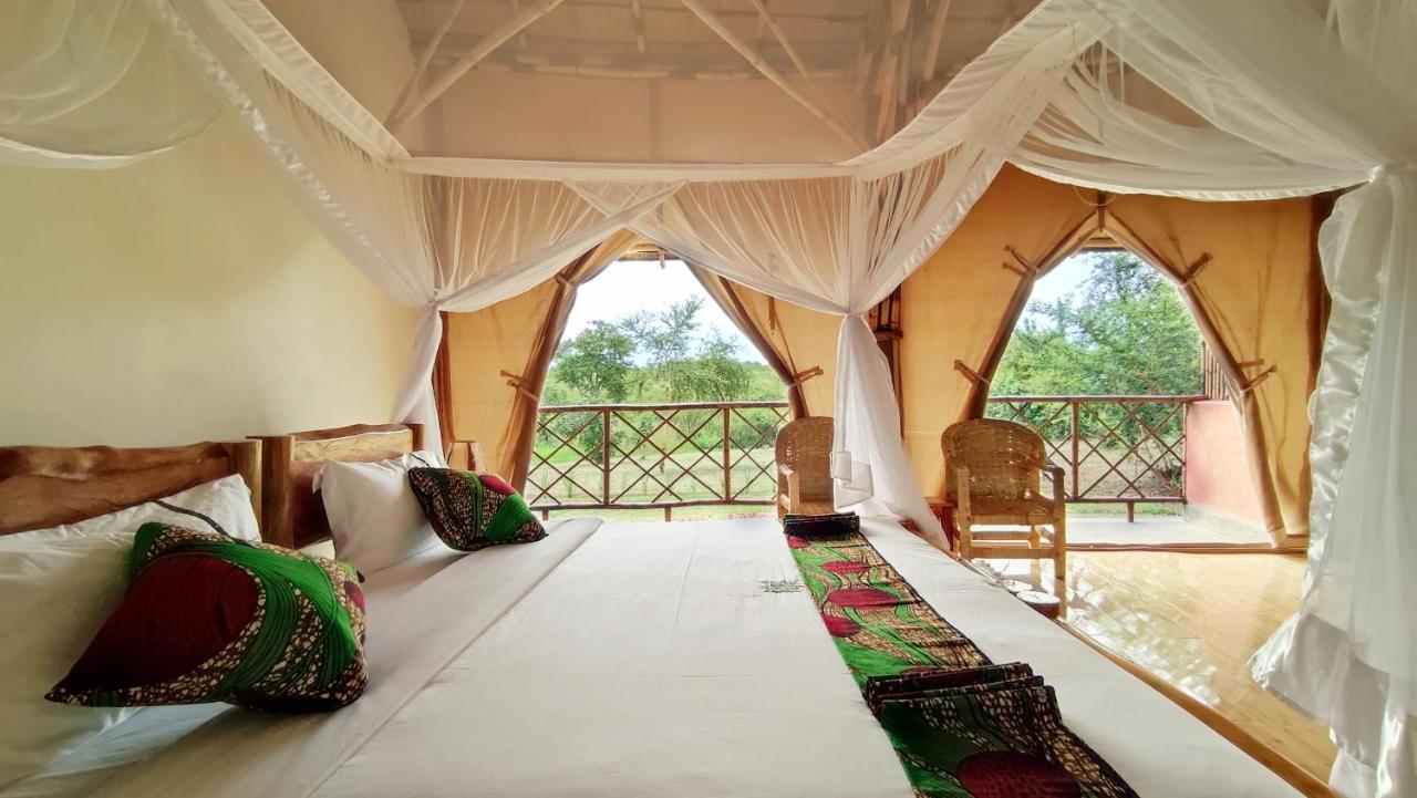 Murchison Falls Bamboo Village Paraa Esterno foto