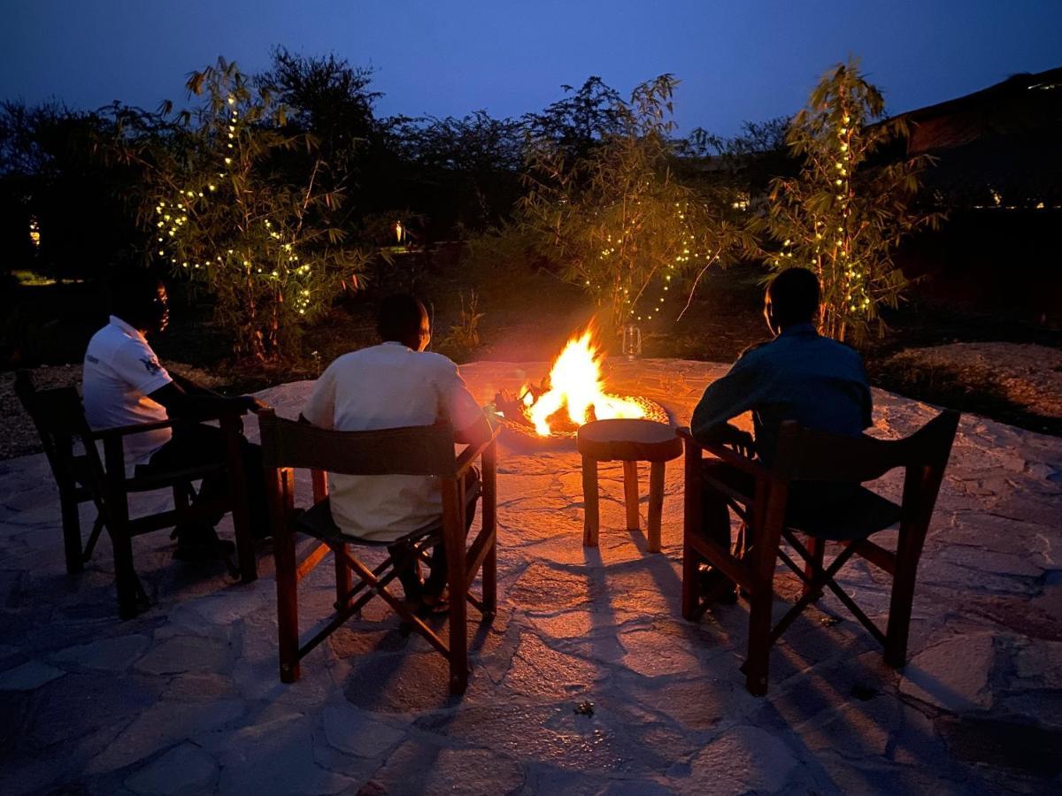 Murchison Falls Bamboo Village Paraa Esterno foto