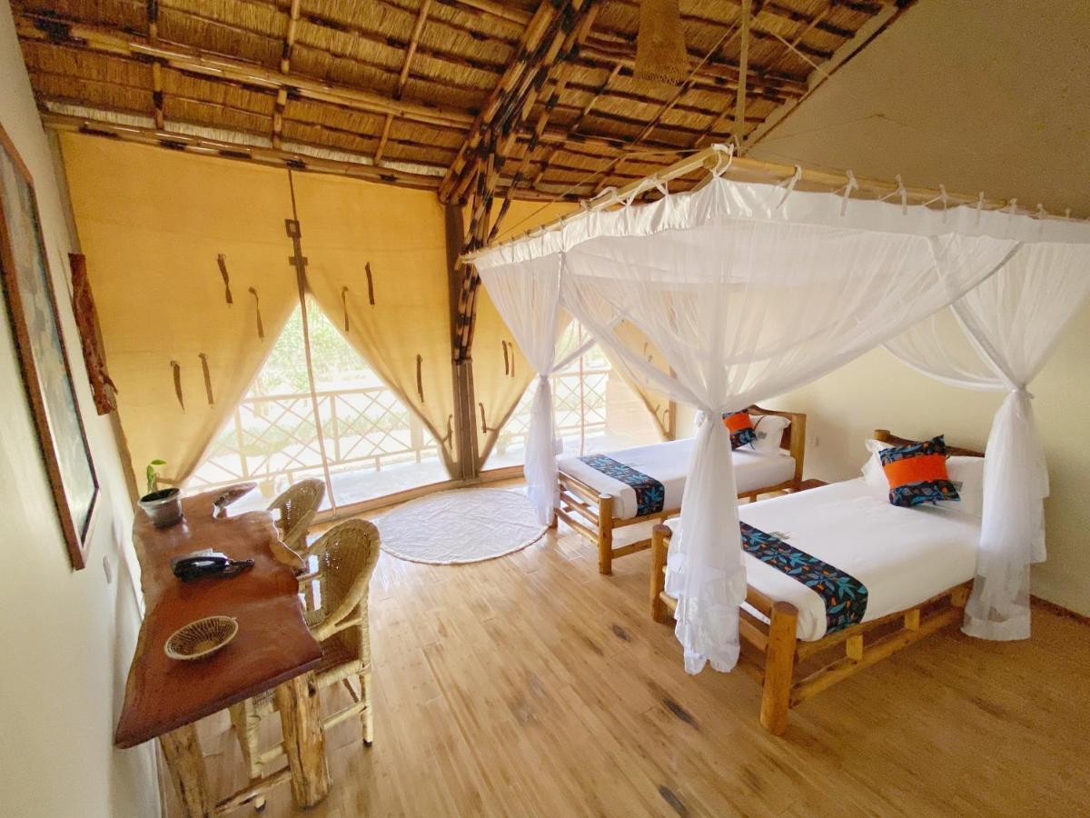 Murchison Falls Bamboo Village Paraa Esterno foto