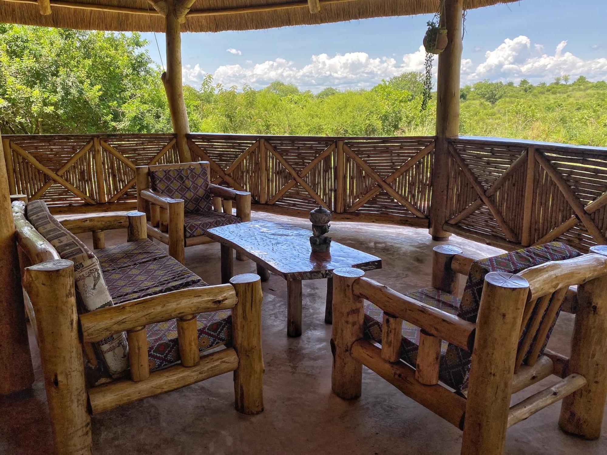 Murchison Falls Bamboo Village Paraa Esterno foto